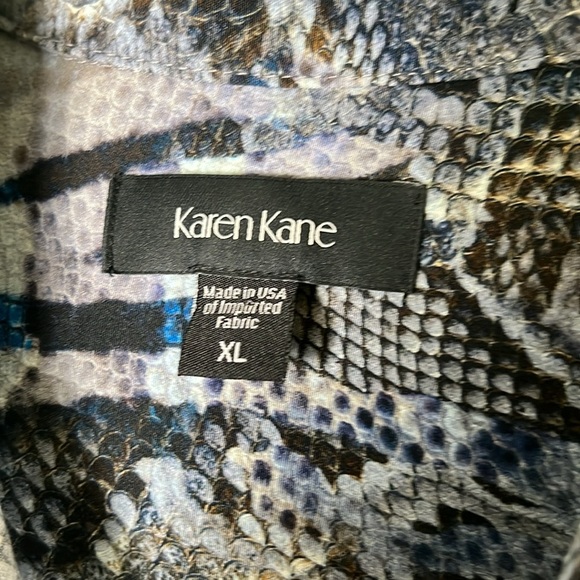 Karen Kane Kasper Blue and White Notched Collar Button Down long sleeve Shirt - Picture 3 of 4